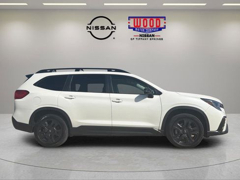 Used 2023 Subaru Ascent Onyx Edition AWD/4WD image 2