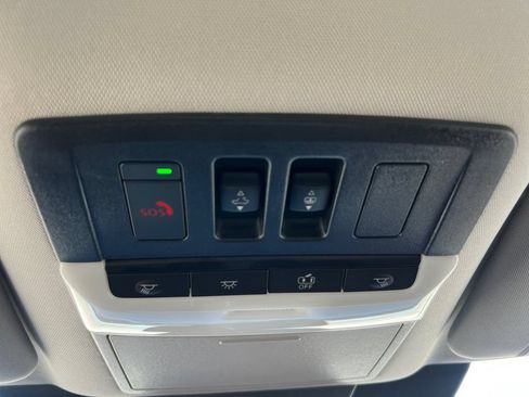 New 2026 Nissan Pathfinder Platinum FWD image 8