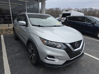 Used 2022 Nissan Rogue Sport SL video 1