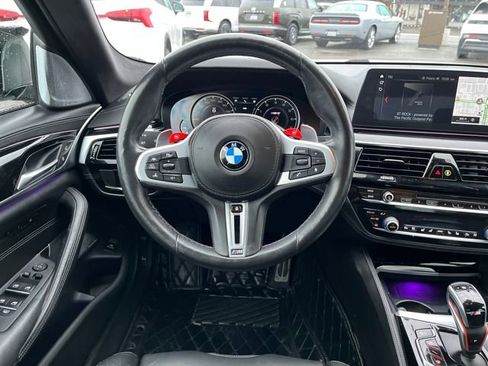 Used 2018 BMW M5 image 23