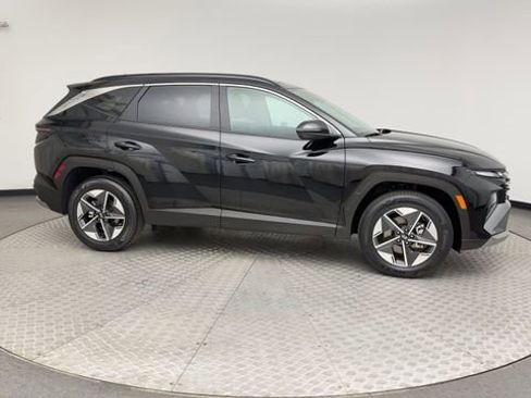 Certified 2025 Hyundai Tucson SEL AWD/4WD image 9