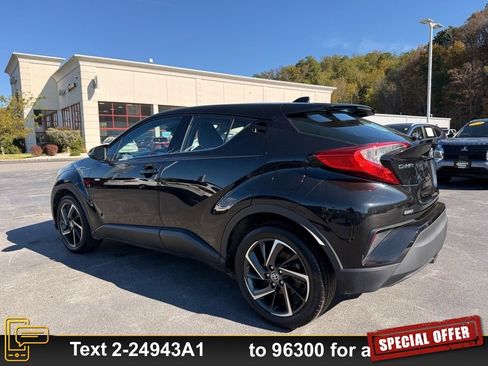 Used 2022 Toyota C-HR Limited image 6