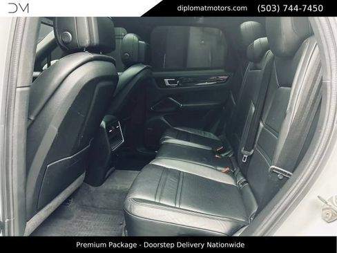 Used 2020 Porsche Cayenne AWD/4WD image 20