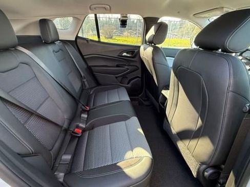 New 2026 Chevrolet Trax LT image 13