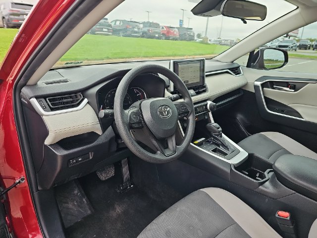Used 2024 Toyota RAV4 XLE FWD image 10