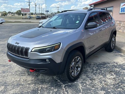 Used 2020 Jeep Cherokee Trailhawk w/ Cold Weather Group AWD/4WD image 4