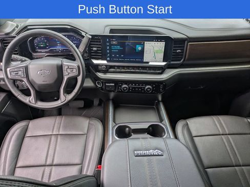 Used 2025 Chevrolet Silverado 2500 High Country w/ High Country Premium Package AWD/4WD image 17