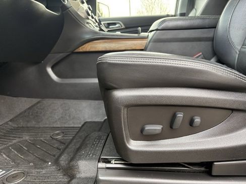 Used 2019 GMC Yukon XL Denali w/ Denali Ultimate Package image 33