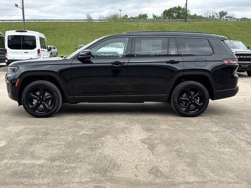 New 2026 Jeep Grand Cherokee L Limited AWD/4WD image 12