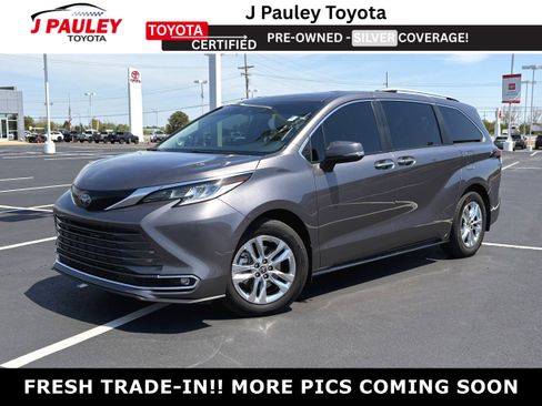 Used 2022 Toyota Sienna Limited FWD image 1