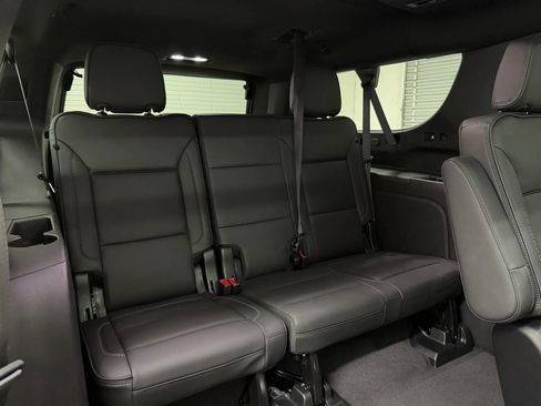 Used 2024 GMC Yukon XL Denali w/ Advanced Technology Package RWD image 19