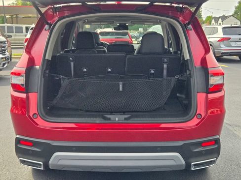 Used 2024 Honda Pilot Touring image 23