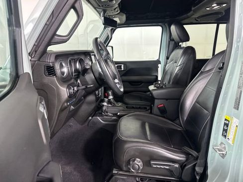 Used 2023 Jeep Wrangler Unlimited Sahara w/ Cold Weather Group image 11