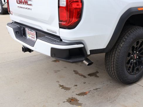 New 2026 GMC Canyon Elevation w/ Convenience Package image 32