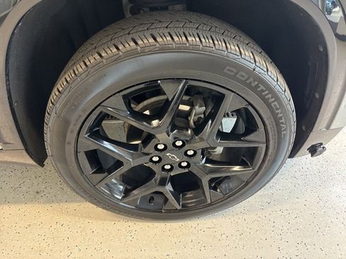 Used 2024 Chevrolet Traverse RS image 12