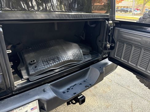 Used 2024 Jeep Wrangler Sport S image 20