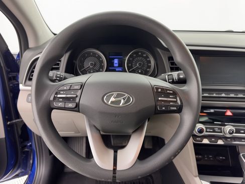 Used 2020 Hyundai Elantra SEL FWD image 10
