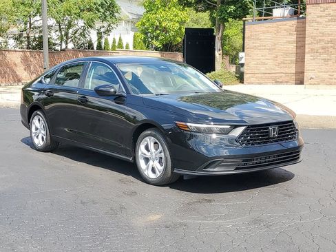 New 2026 Honda Accord LX image 2