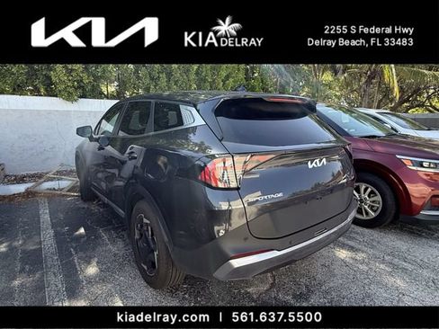 Used 2026 Kia Sportage EX FWD image 11