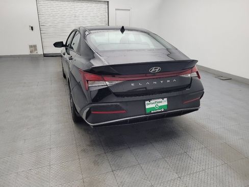 Used 2025 Hyundai Elantra Sport FWD image 6