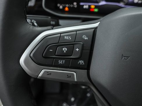 Used 2026 Volkswagen Jetta SE FWD image 19