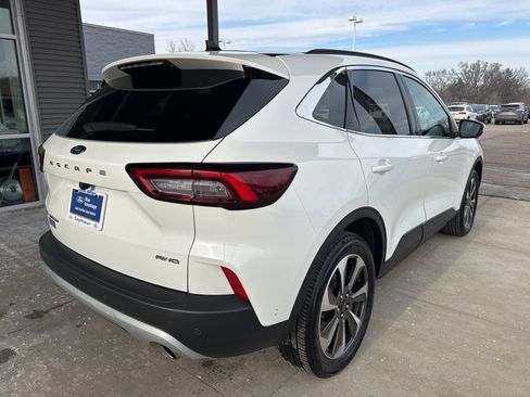 Certified 2024 Ford Escape Platinum w/ Premium Technology Package image 8