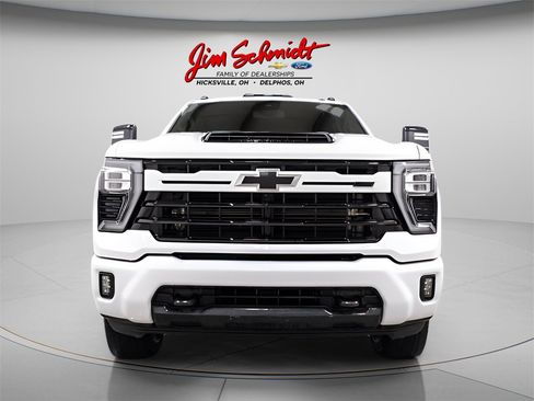 Used 2024 Chevrolet Silverado 2500 LT w/ Z71 Sport Edition image 2