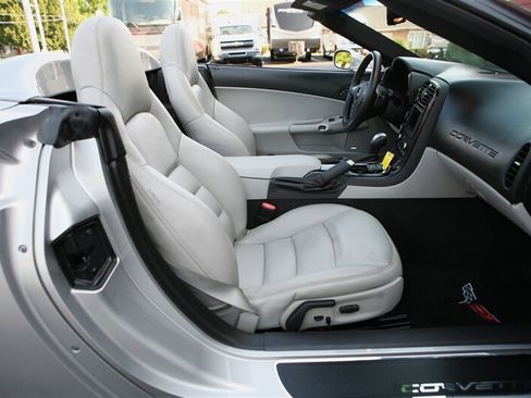 Used 2008 Chevrolet Corvette Convertible w/ Preferred Equipment Group RWD image 21
