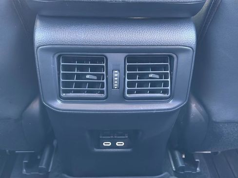 Used 2025 Toyota RAV4 Limited image 43