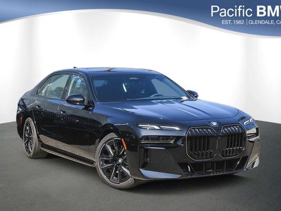 New 2025 BMW 760i xDrive w/ Premium Package