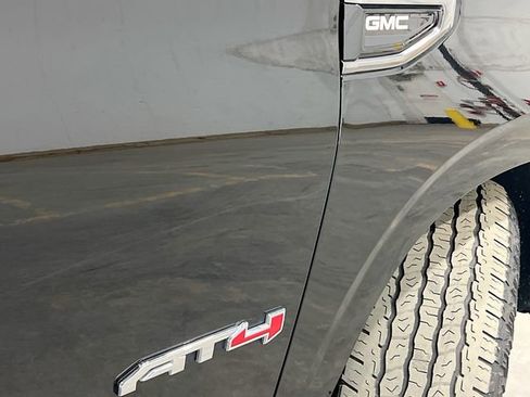 Used 2023 GMC Yukon XL AT4 AWD/4WD image 40