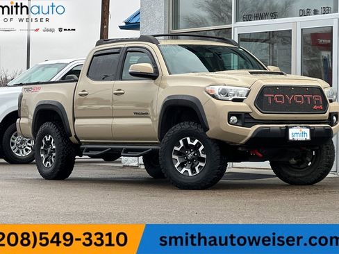 Used 2016 Toyota Tacoma TRD Off-Road image 1