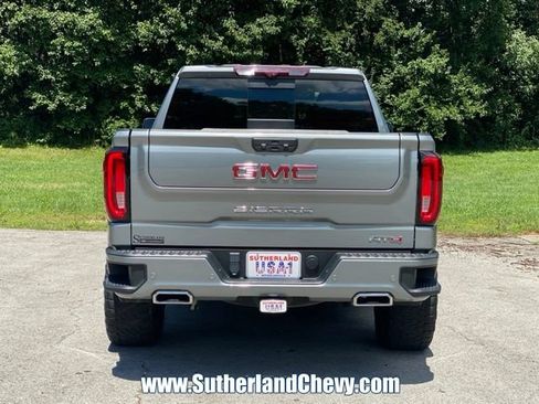 Used 2023 GMC Sierra 1500 AT4 w/ AT4 Premium Package AWD/4WD image 6