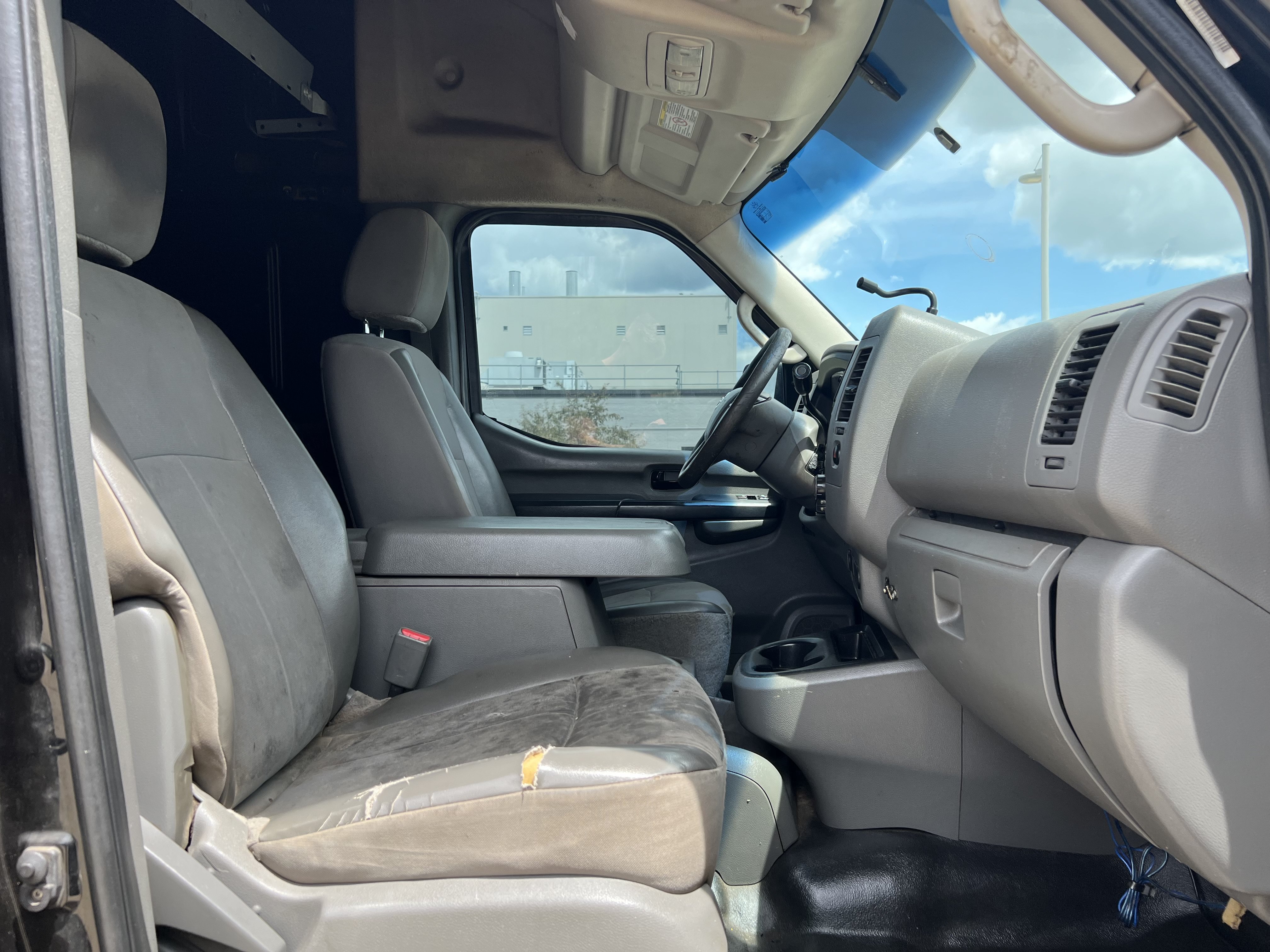 Used 2013 Nissan NV 2500 SV w/ Technology Pkg RWD image 14
