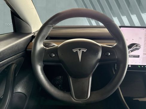 Used 2020 Tesla Model 3 Standard Range Plus image 14