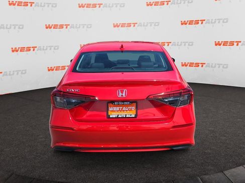 Used 2022 Honda Civic EX image 4