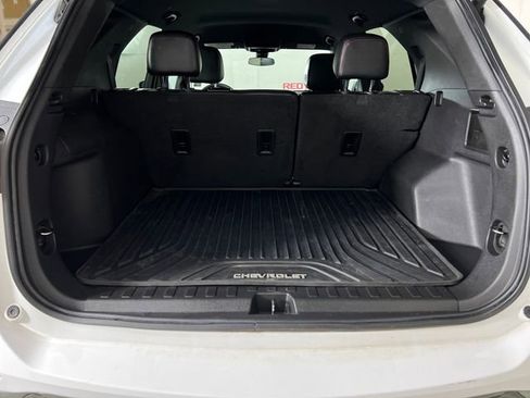 Used 2023 Chevrolet Equinox RS FWD image 22