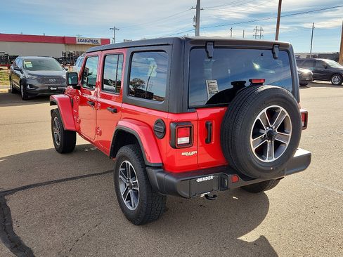 Used 2023 Jeep Wrangler Unlimited Sahara image 3