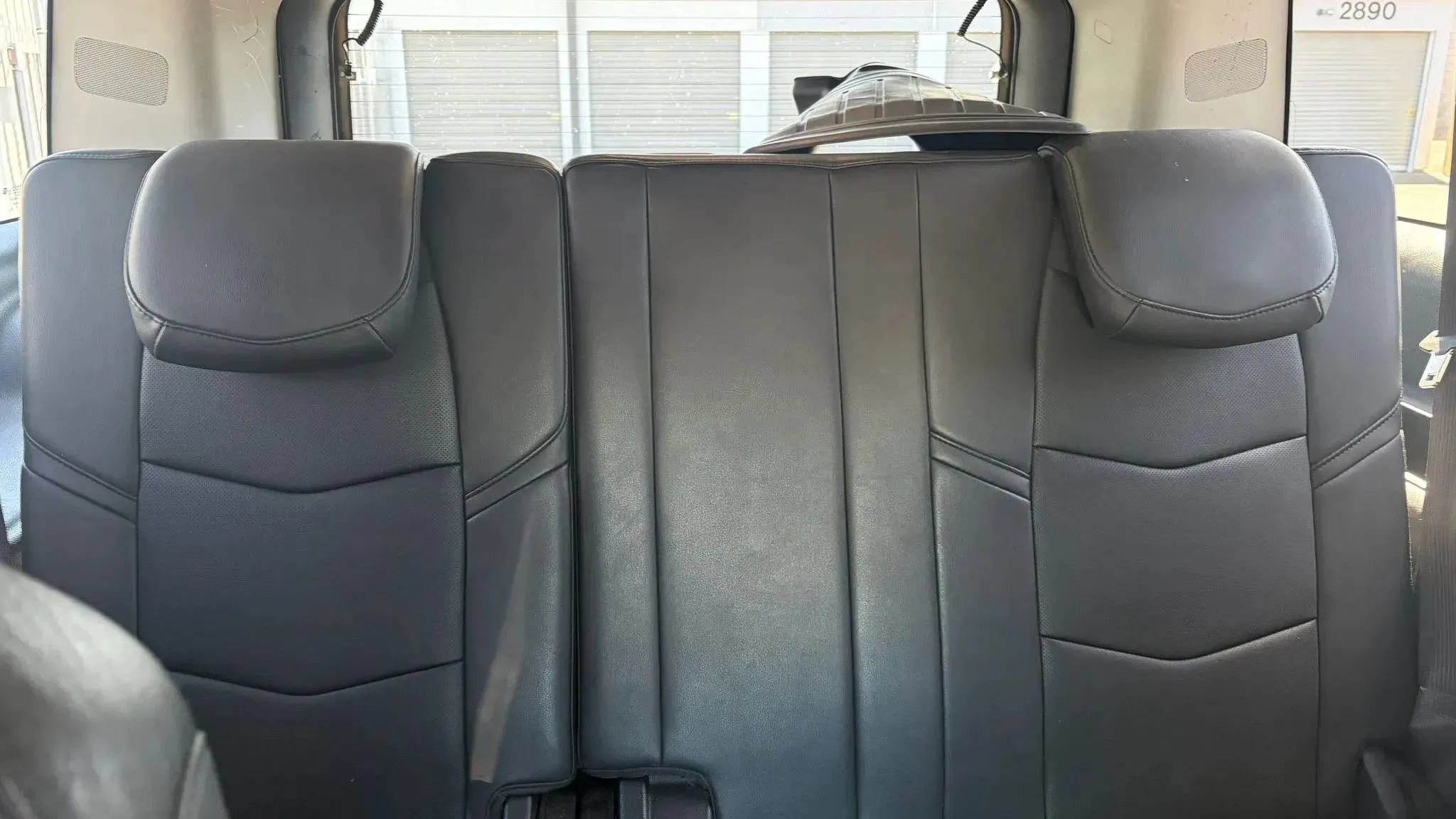 Used 2018 Cadillac Escalade ESV Luxury AWD/4WD image 13