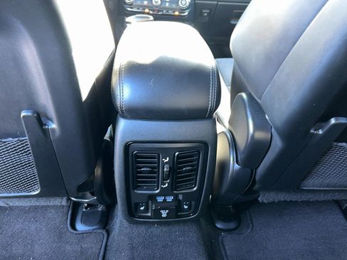 Used 2022 Dodge Durango GT image 27