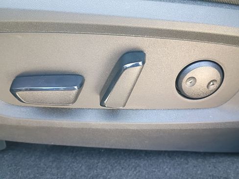 New 2026 Nissan Pathfinder SV image 25