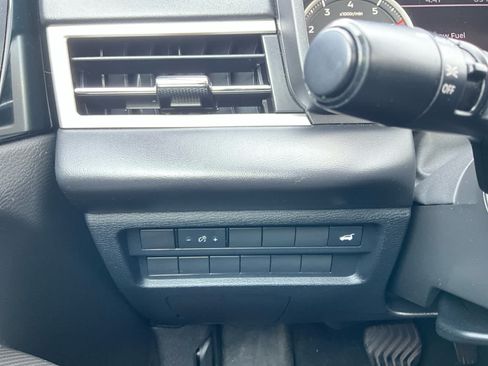 Used 2024 Mitsubishi Outlander SE AWD/4WD image 16
