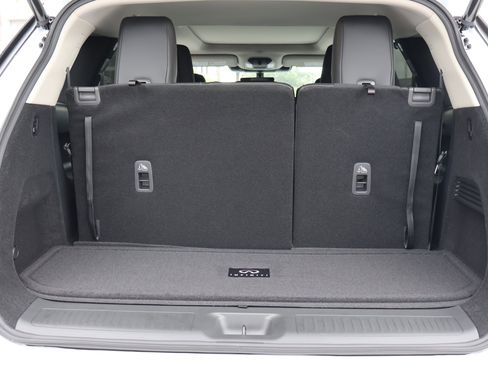 Certified 2026 INFINITI QX60 Luxe w/ Family Package image 19