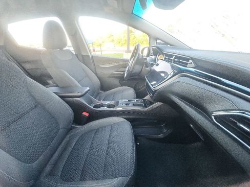 Used 2023 Chevrolet Bolt LT FWD image 3