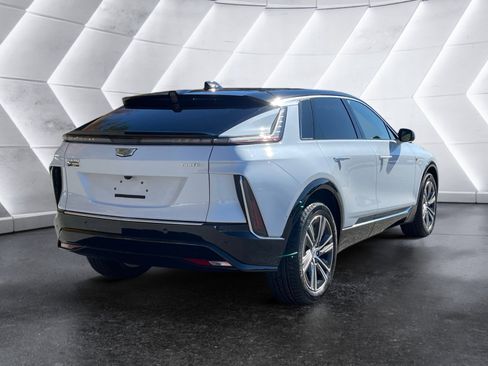 New 2026 Cadillac Lyriq Luxury image 6