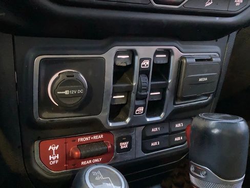 Used 2020 Jeep Wrangler Unlimited Rubicon w/ Quick Order Package 28Y Recon image 23