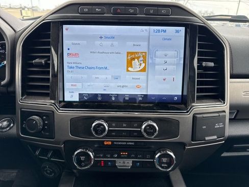 Used 2022 Ford F350 Platinum w/ FX4 Off-Road Package image 15