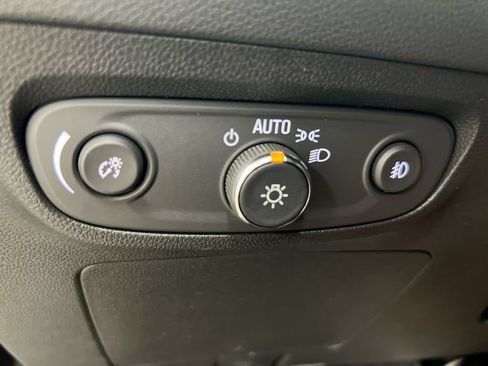 Used 2023 Buick Encore GX Select w/ Safety Package II AWD/4WD image 17