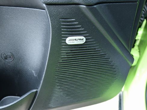 Used 2015 Dodge Challenger R/T Scat Pack w/ Leather Interior Group image 28