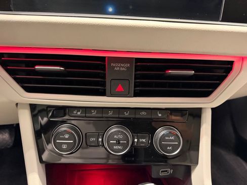 Used 2020 Volkswagen Jetta SEL FWD image 42